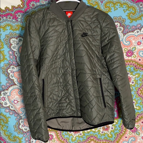 Forest green nike jacket - Picture 1 of 4